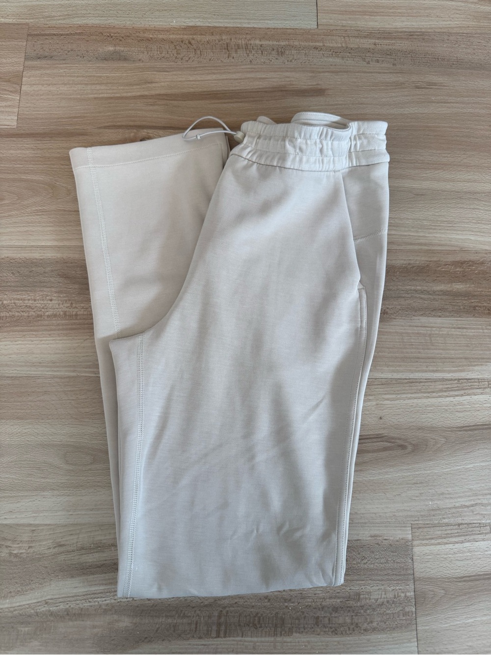 Lululemon Women’s Softsreme Pants - Casual Elastic Waist Size 6 Split Hem